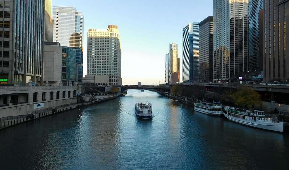 What to Know About Renting a Pontoon Boat in Chicago